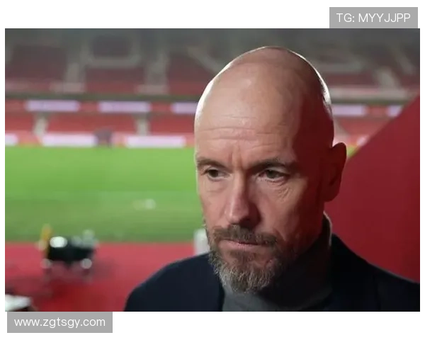 英超争冠彻底无望？曼联战术混乱后防危机加重，滕哈格下课呼声愈演愈烈