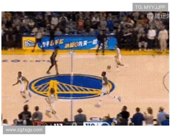 凯德挡拆更偏突破创造，异于库里的无球拉开